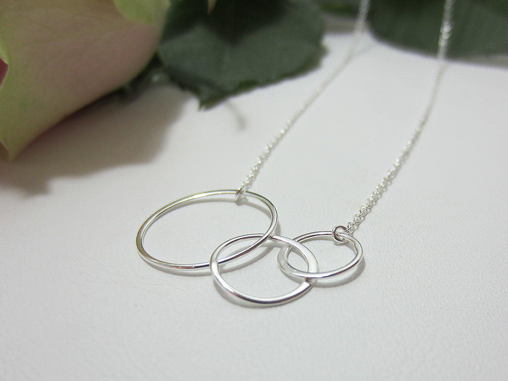 sterling silver asymmetric circles necklace