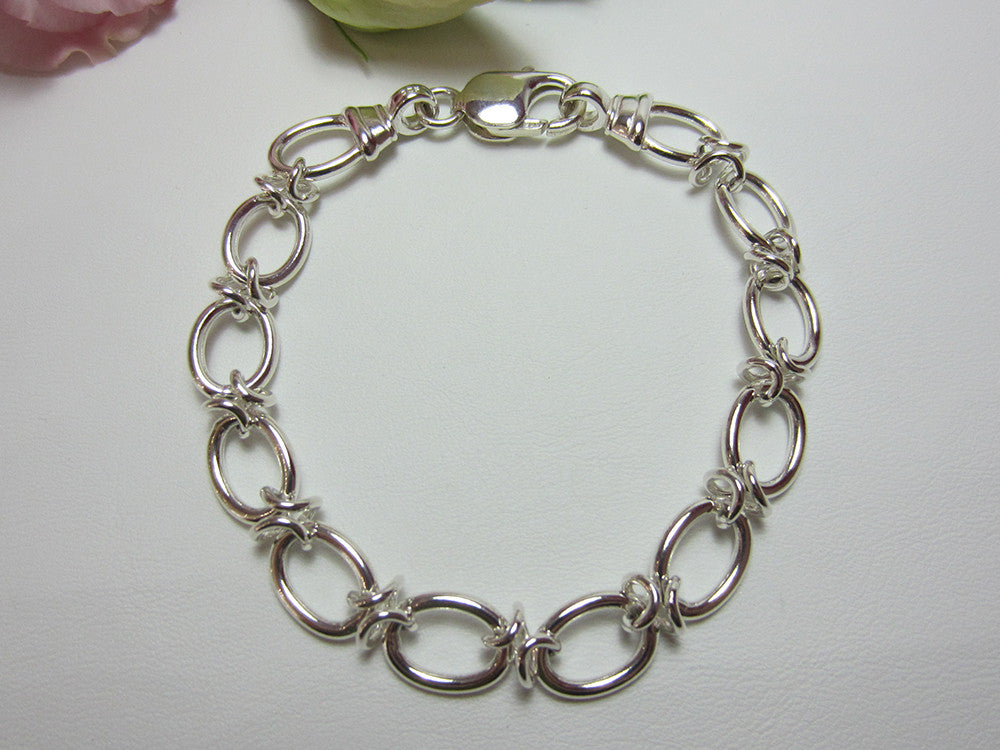 oval link bracelet